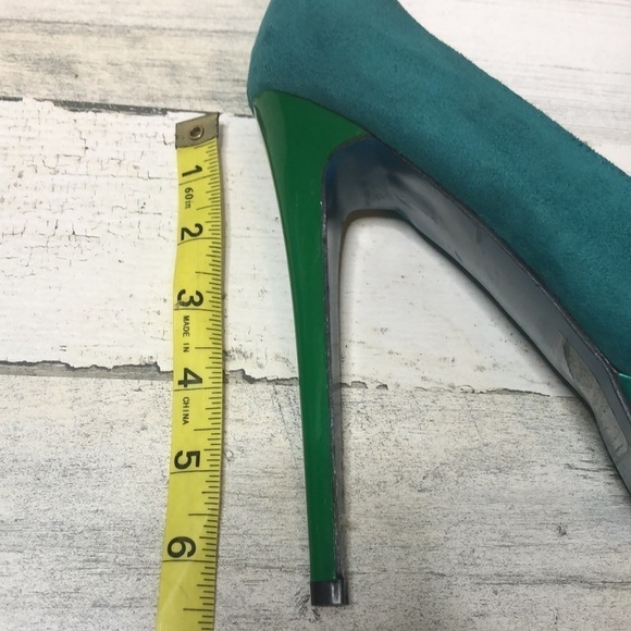 Scene Green Bright Bold Peep Toe Colorful 6 Inch Heel Size Ten - Picture 8 of 8